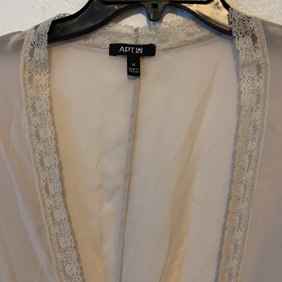 Apt. 9 Sheer Kimono-style Wrap (M) - Picture 7 of 7